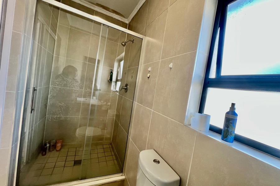 1 Bedroom Property for Sale in Bryanston Gauteng