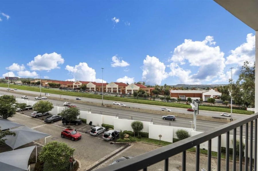 1 Bedroom Property for Sale in Bryanston Gauteng