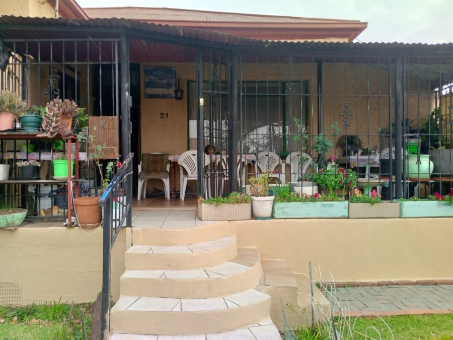 4 Bedroom Property for Sale in Rosettenville Gauteng