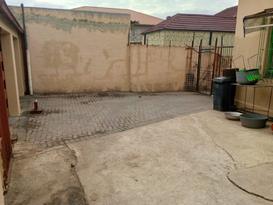 4 Bedroom Property for Sale in Rosettenville Gauteng