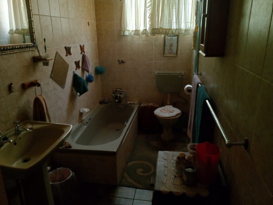 4 Bedroom Property for Sale in Rosettenville Gauteng