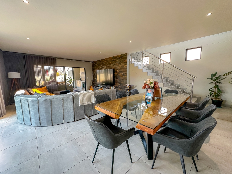 4 Bedroom Property for Sale in Midstream Meadows Gauteng