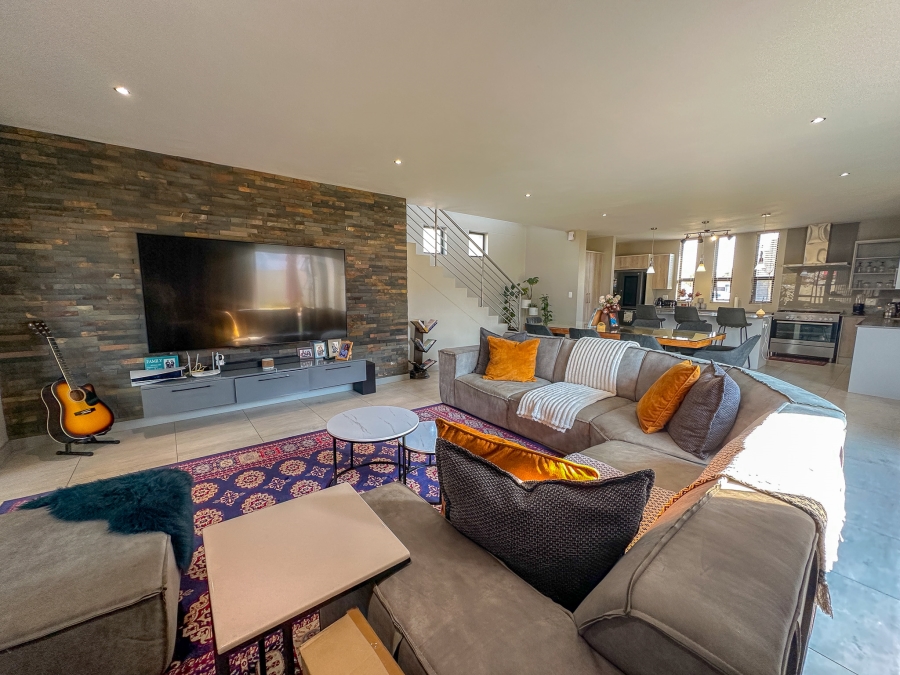 4 Bedroom Property for Sale in Midstream Meadows Gauteng