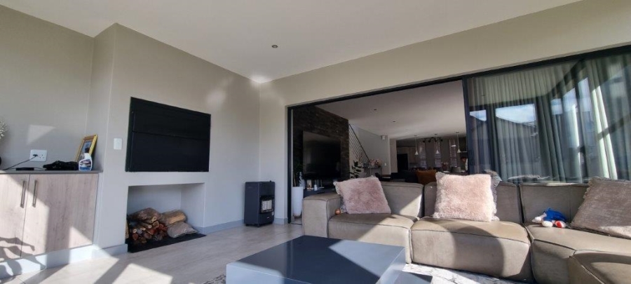 4 Bedroom Property for Sale in Midstream Meadows Gauteng