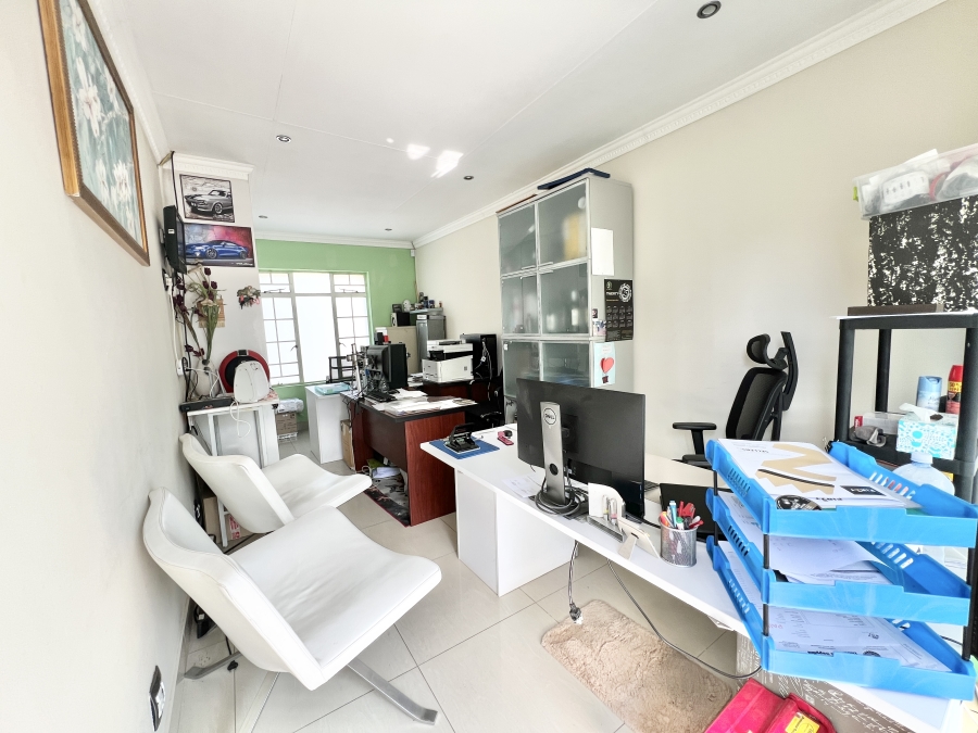 3 Bedroom Property for Sale in Kyalami Hills Gauteng