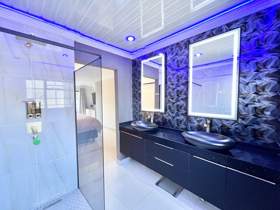 3 Bedroom Property for Sale in Kyalami Hills Gauteng