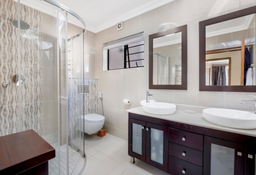 4 Bedroom Property for Sale in Little Falls Gauteng