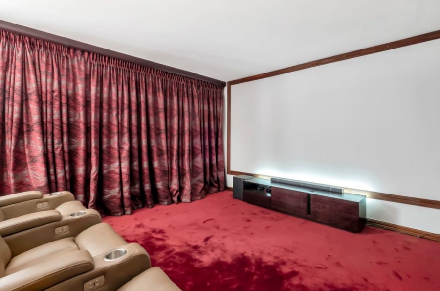 4 Bedroom Property for Sale in Little Falls Gauteng