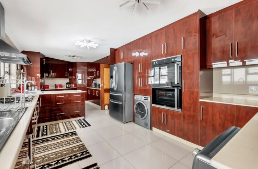 4 Bedroom Property for Sale in Little Falls Gauteng
