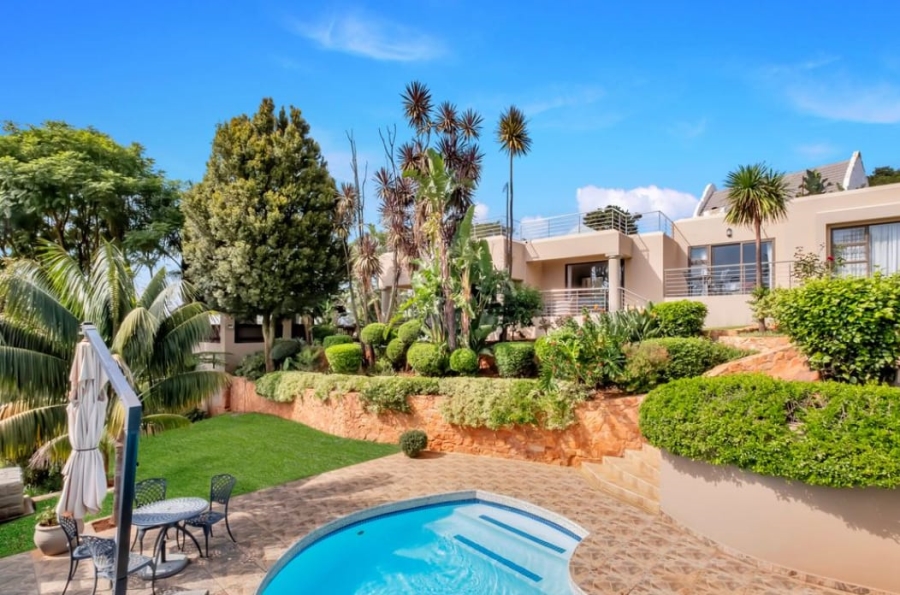 4 Bedroom Property for Sale in Little Falls Gauteng