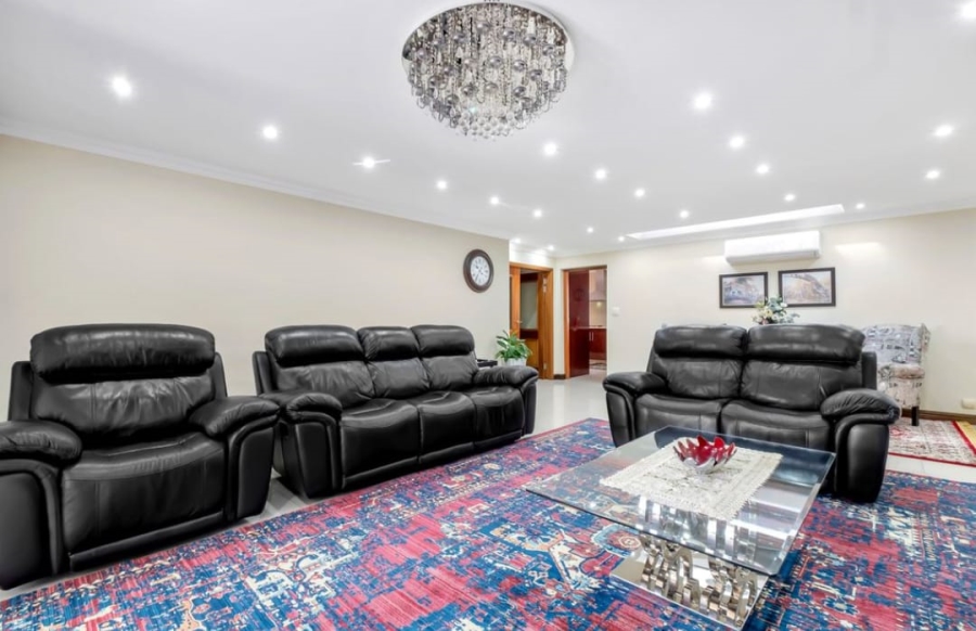 4 Bedroom Property for Sale in Little Falls Gauteng