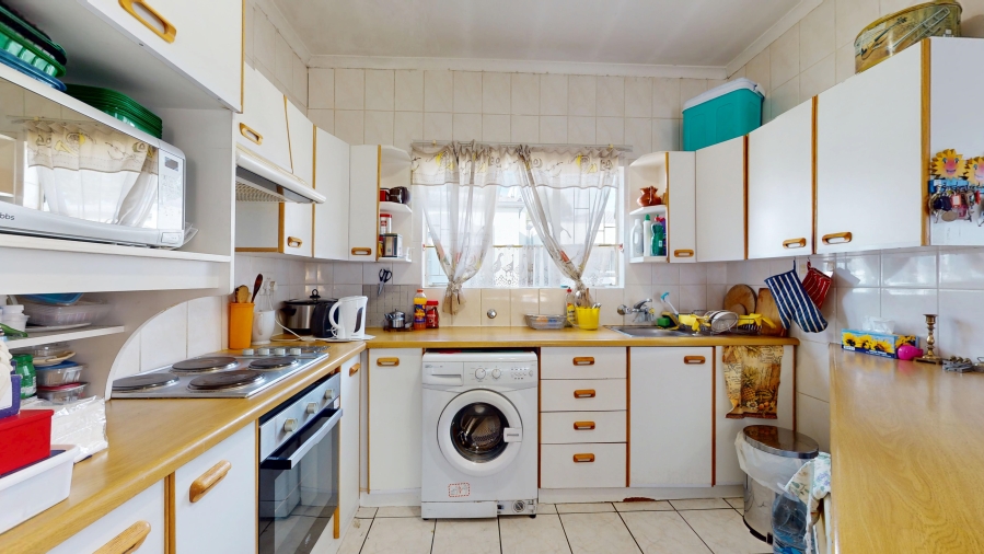 3 Bedroom Property for Sale in Parkhill Gardens Gauteng