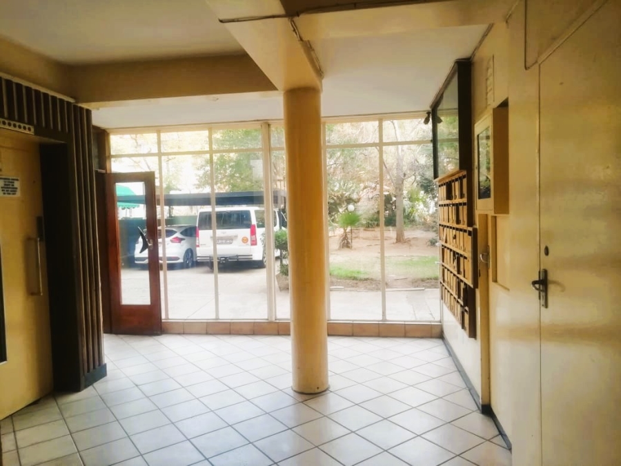 2 Bedroom Property for Sale in Sunnyside Gauteng