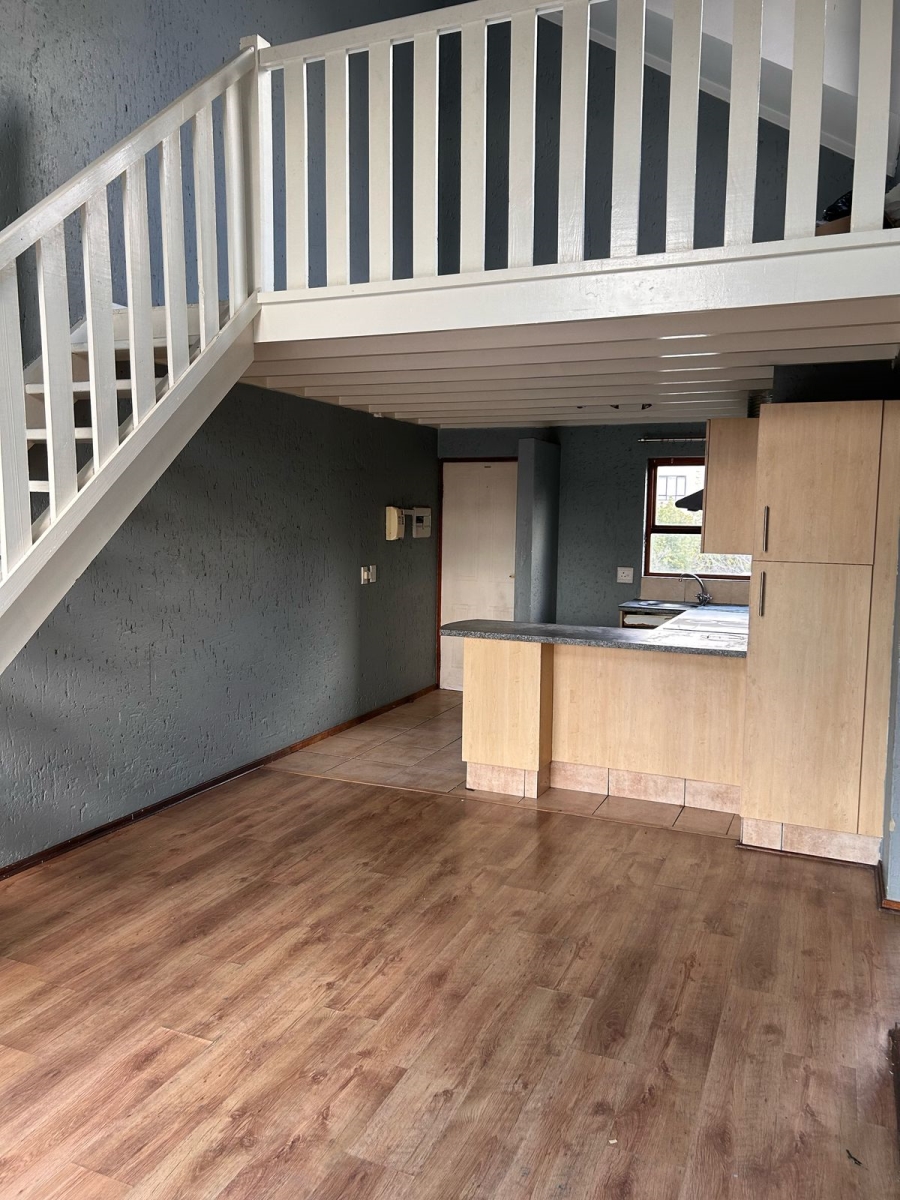 2 Bedroom Property for Sale in Lonehill Gauteng