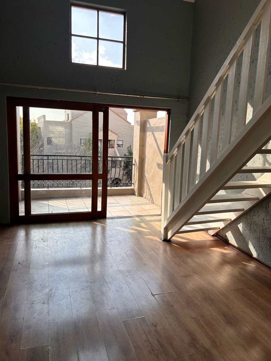 2 Bedroom Property for Sale in Lonehill Gauteng