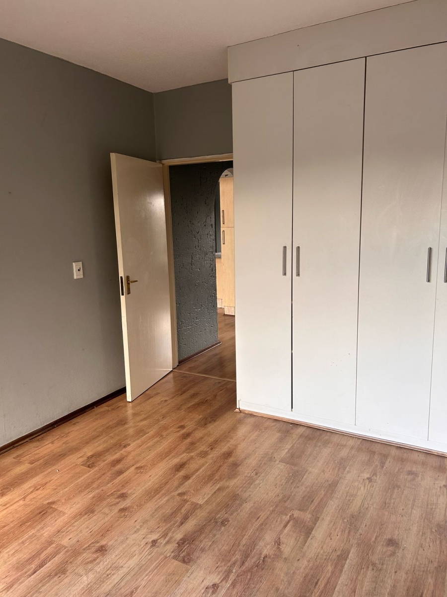 2 Bedroom Property for Sale in Lonehill Gauteng