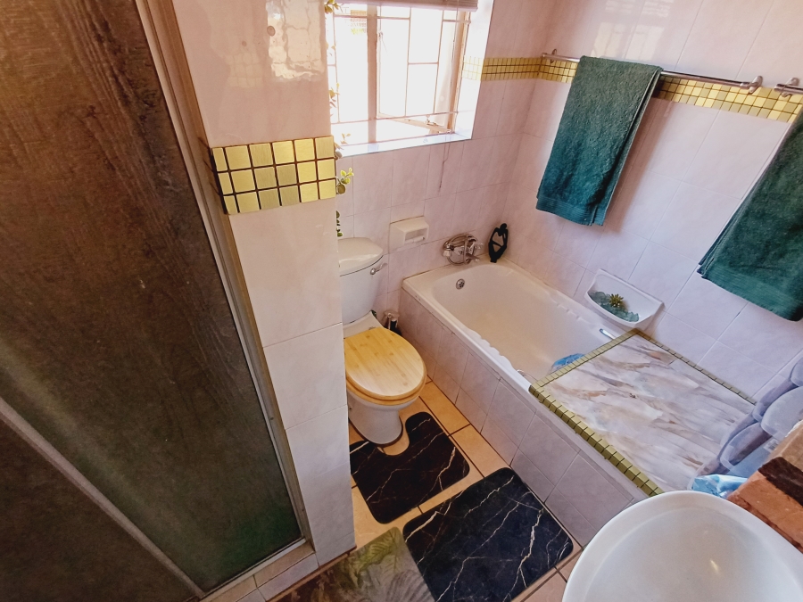 4 Bedroom Property for Sale in Montana Park Gauteng