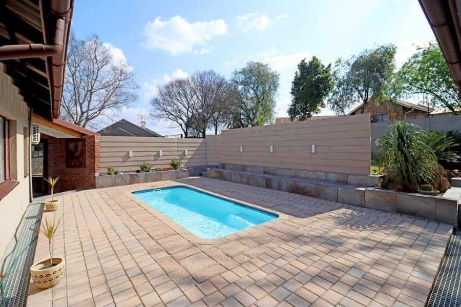 4 Bedroom Property for Sale in Marais Steyn Park Gauteng