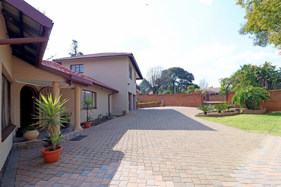 4 Bedroom Property for Sale in Marais Steyn Park Gauteng