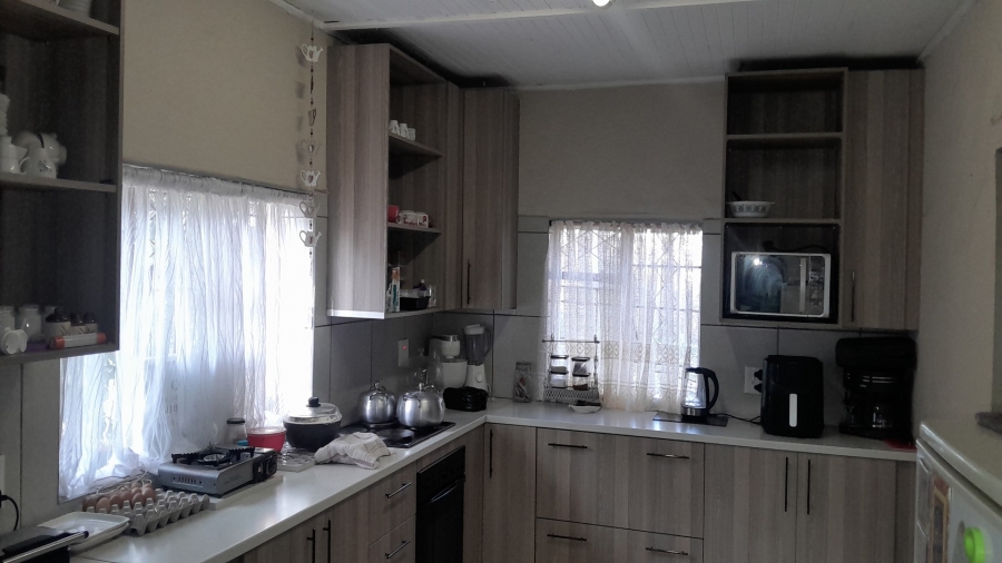3 Bedroom Property for Sale in Theoville Gauteng