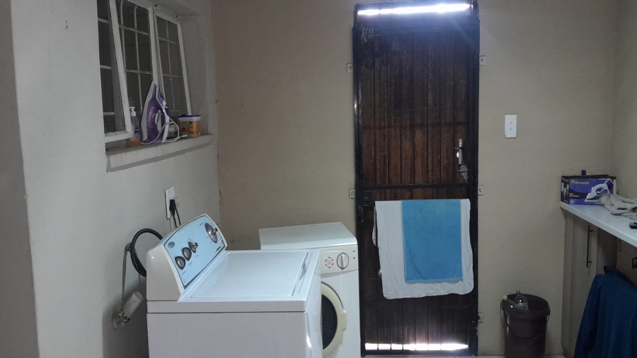 3 Bedroom Property for Sale in Theoville Gauteng