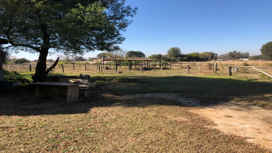 3 Bedroom Property for Sale in Theoville Gauteng