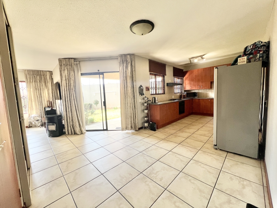 3 Bedroom Property for Sale in Country View Estate Gauteng