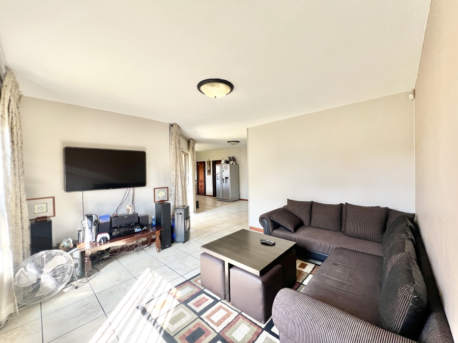 3 Bedroom Property for Sale in Country View Estate Gauteng