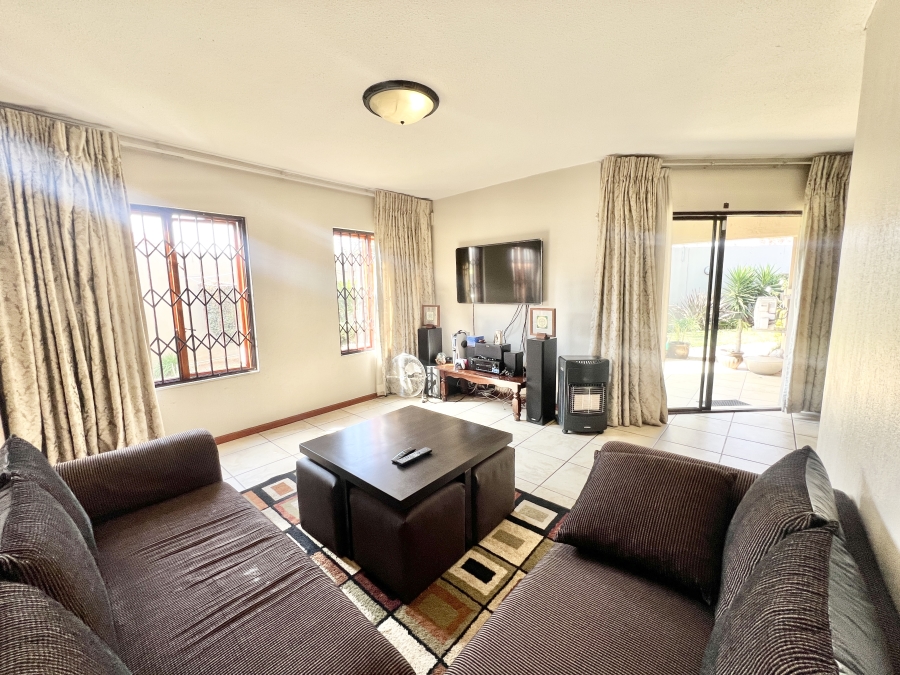 3 Bedroom Property for Sale in Country View Estate Gauteng