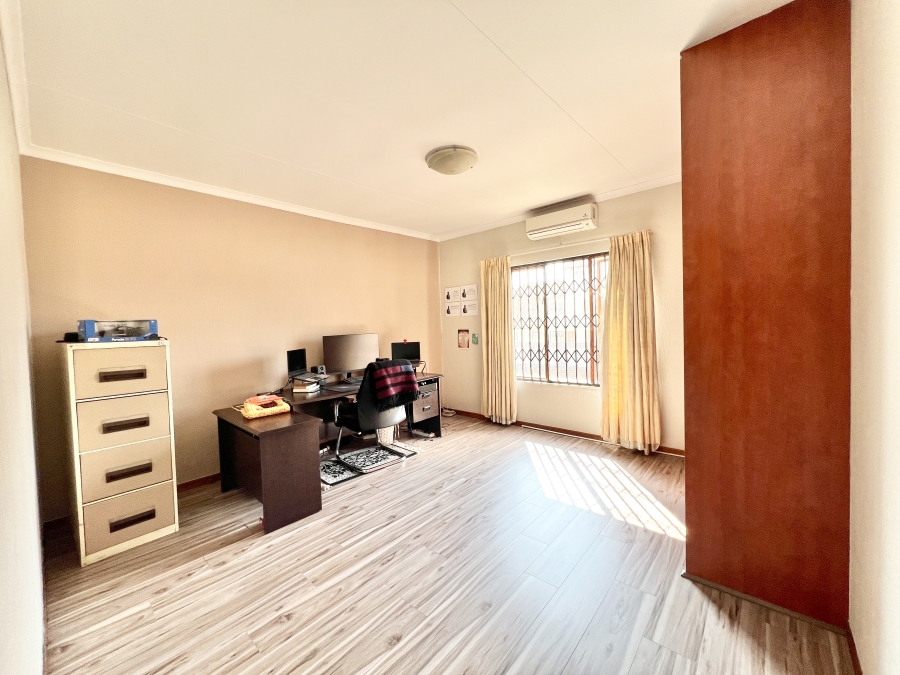 3 Bedroom Property for Sale in Country View Estate Gauteng