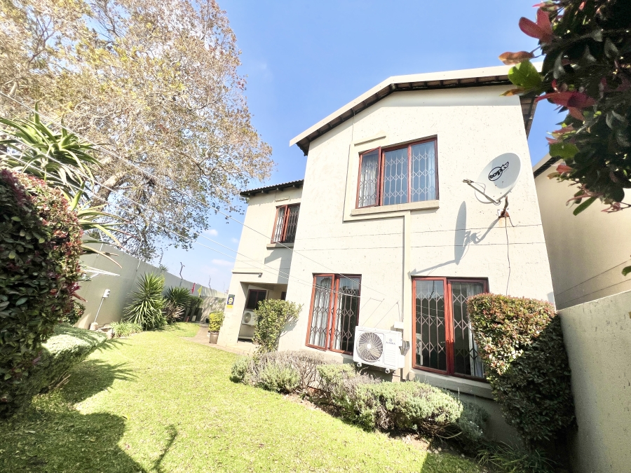 3 Bedroom Property for Sale in Country View Estate Gauteng