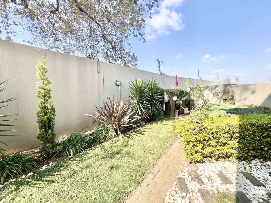 3 Bedroom Property for Sale in Country View Estate Gauteng