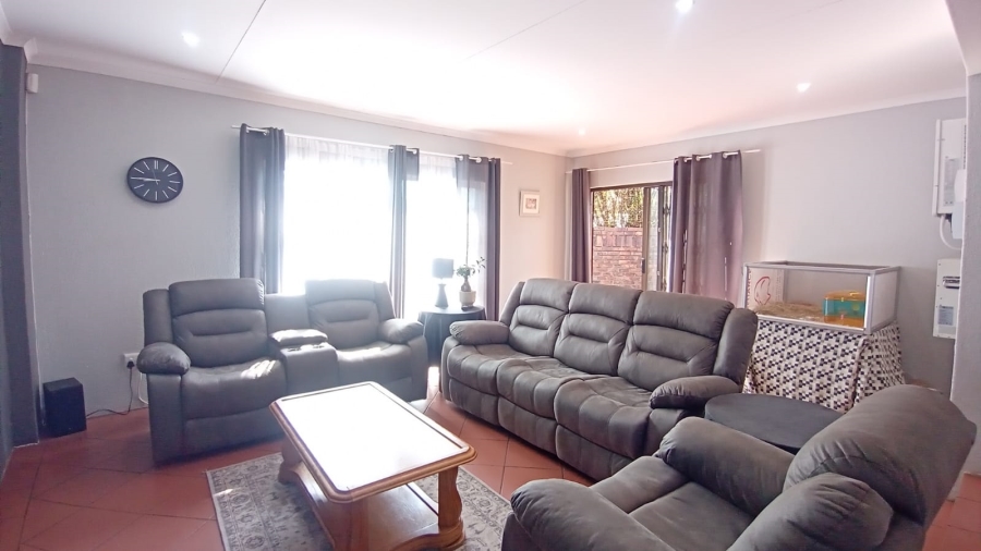 3 Bedroom Property for Sale in Radiokop Gauteng