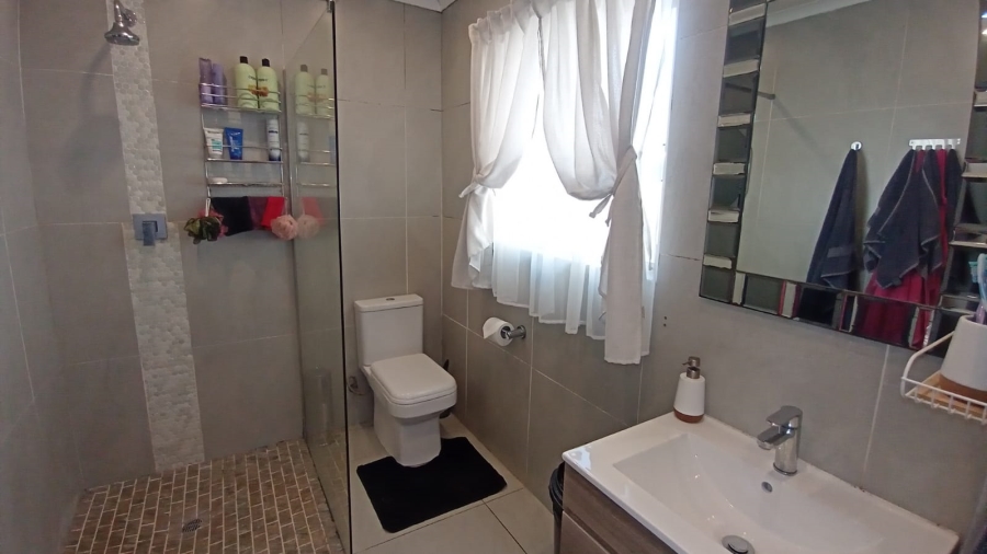 3 Bedroom Property for Sale in Radiokop Gauteng