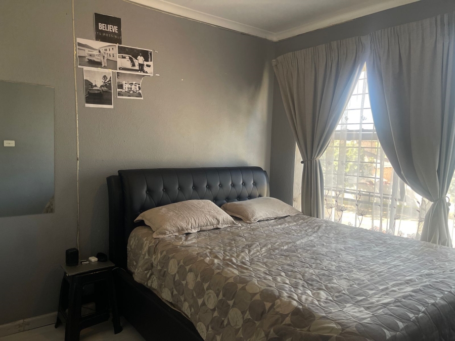 To Let 2 Bedroom Property for Rent in Heuwelsig Estate Gauteng