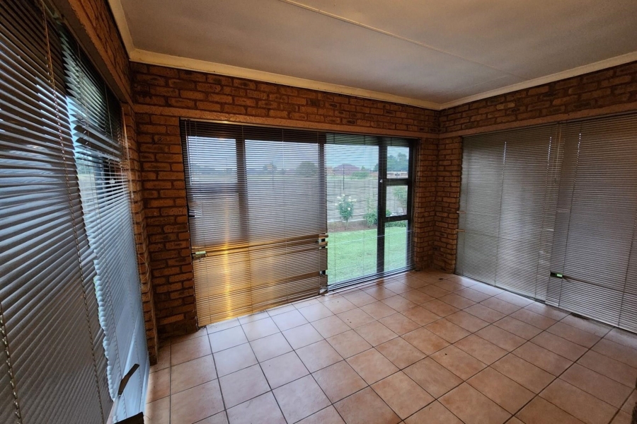 2 Bedroom Property for Sale in Sunair Park Gauteng