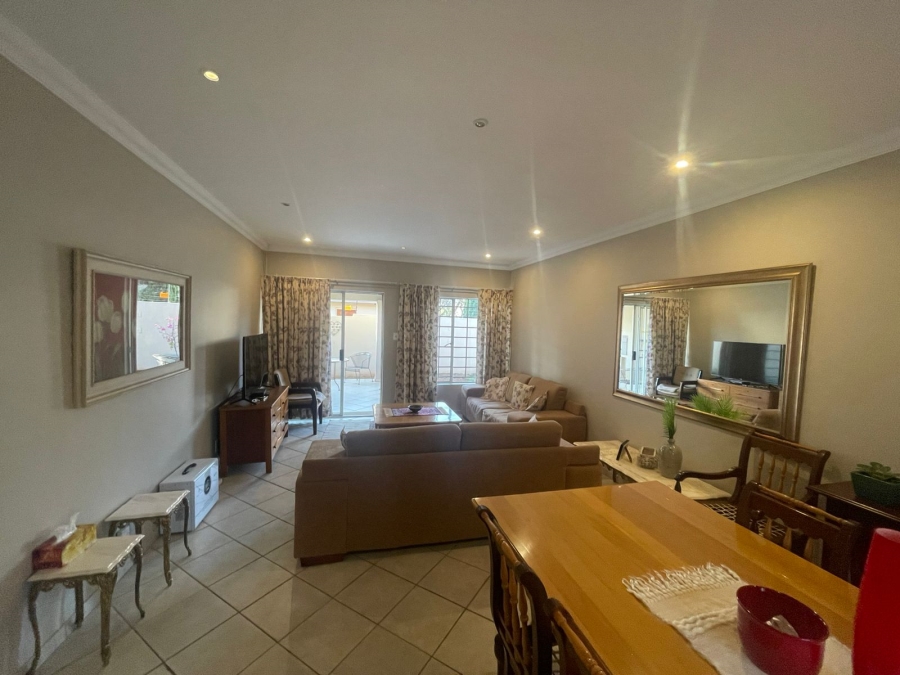 To Let 2 Bedroom Property for Rent in Eldoraigne Gauteng