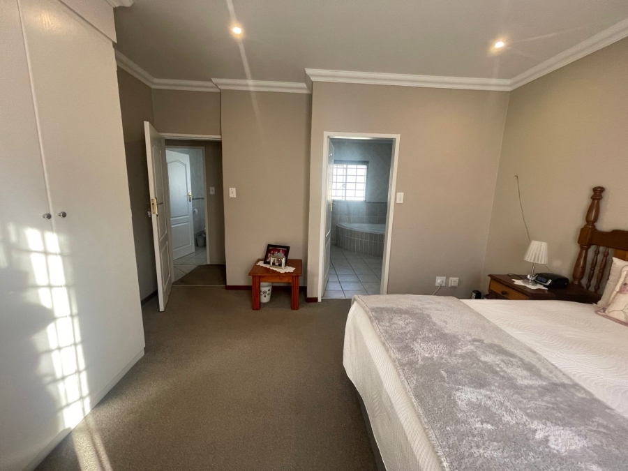 To Let 2 Bedroom Property for Rent in Eldoraigne Gauteng