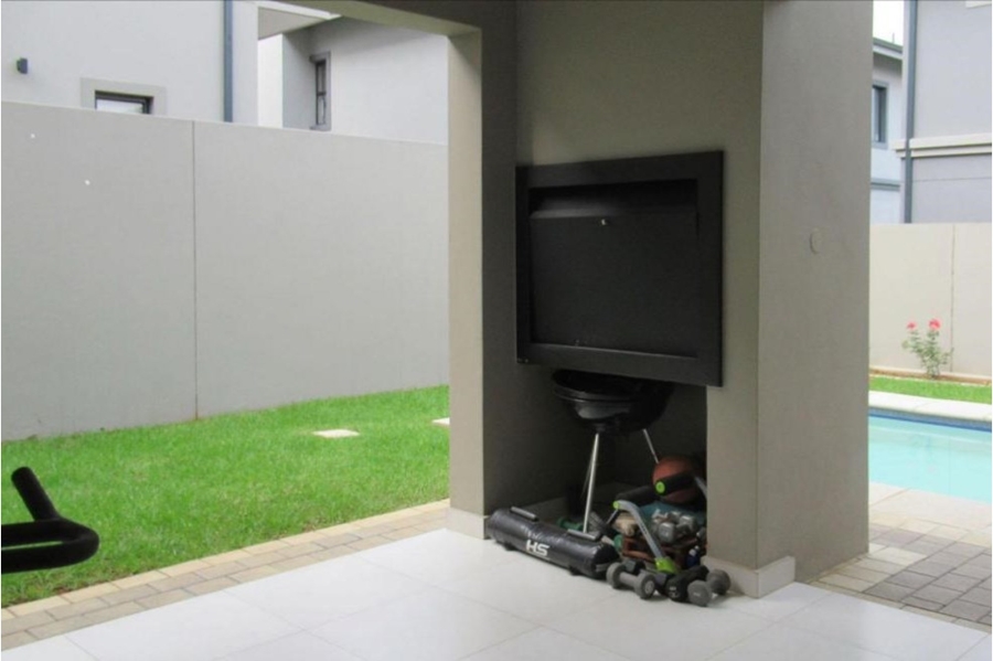 4 Bedroom Property for Sale in Olivedale Gauteng