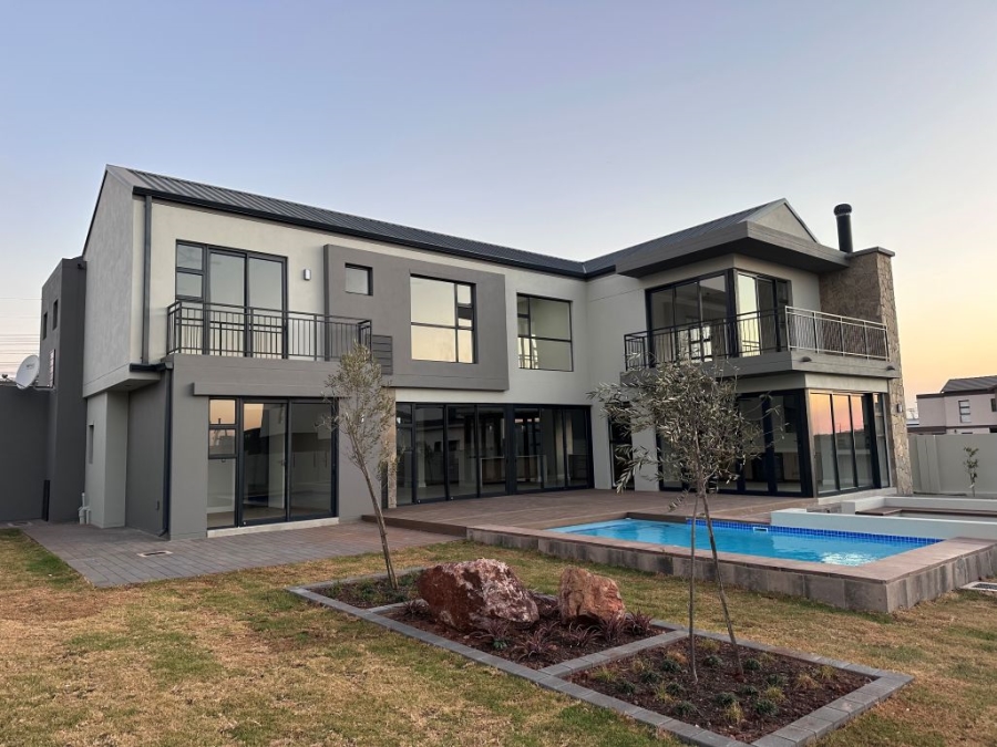 5 Bedroom Property for Sale in Midstream Heights Gauteng