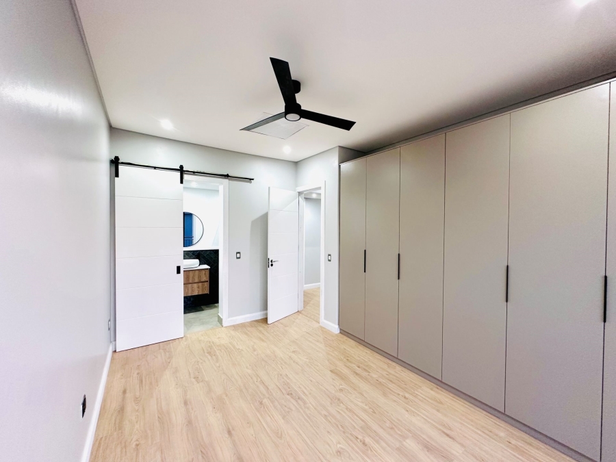 5 Bedroom Property for Sale in Midstream Heights Gauteng