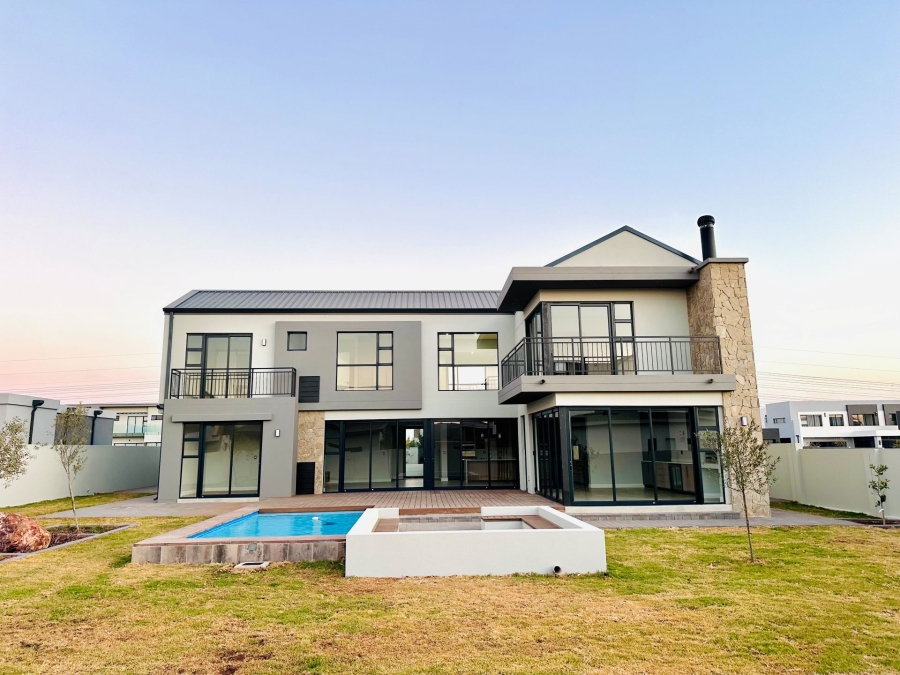 5 Bedroom Property for Sale in Midstream Heights Gauteng