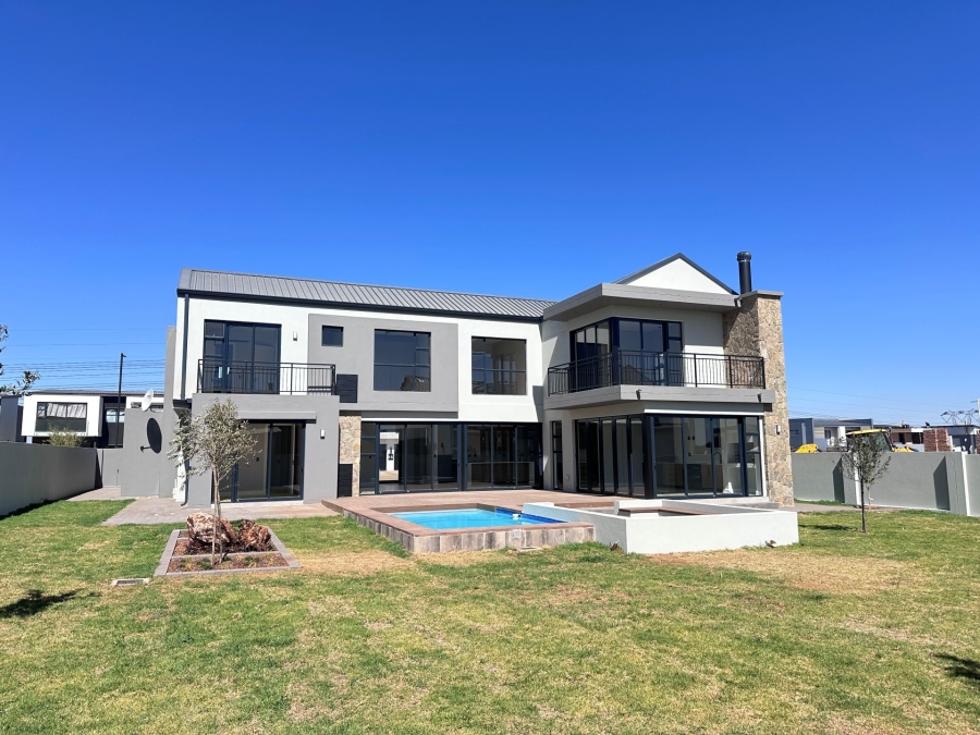 5 Bedroom Property for Sale in Midstream Heights Gauteng