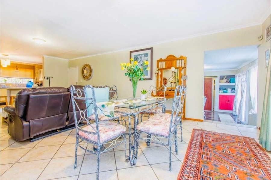 3 Bedroom Property for Sale in Honeydew Grove Gauteng