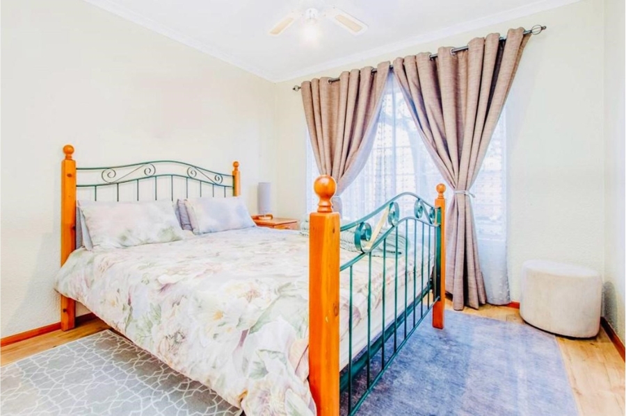 3 Bedroom Property for Sale in Honeydew Grove Gauteng