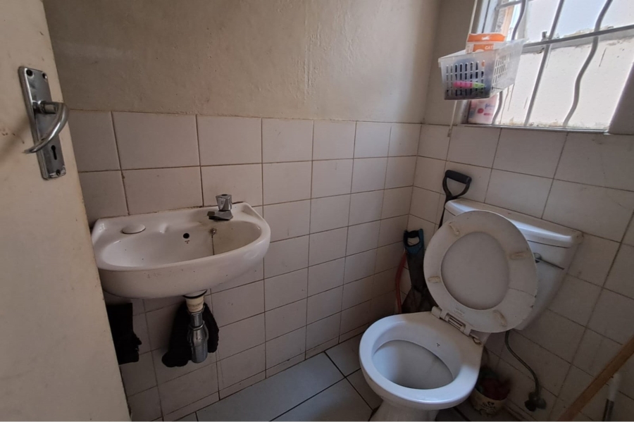 2 Bedroom Property for Sale in Yeoville Gauteng