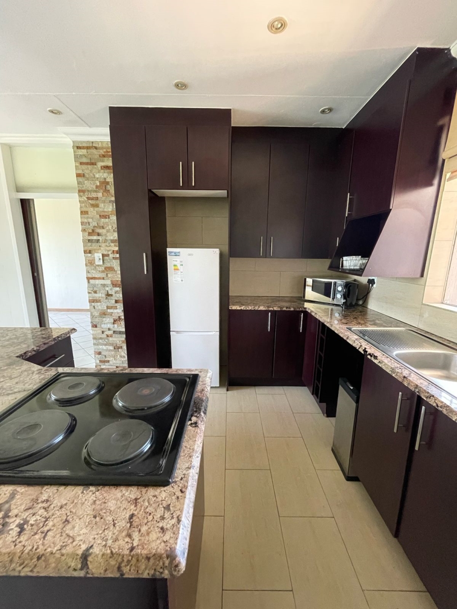 To Let 1 Bedroom Property for Rent in Riviera Gauteng