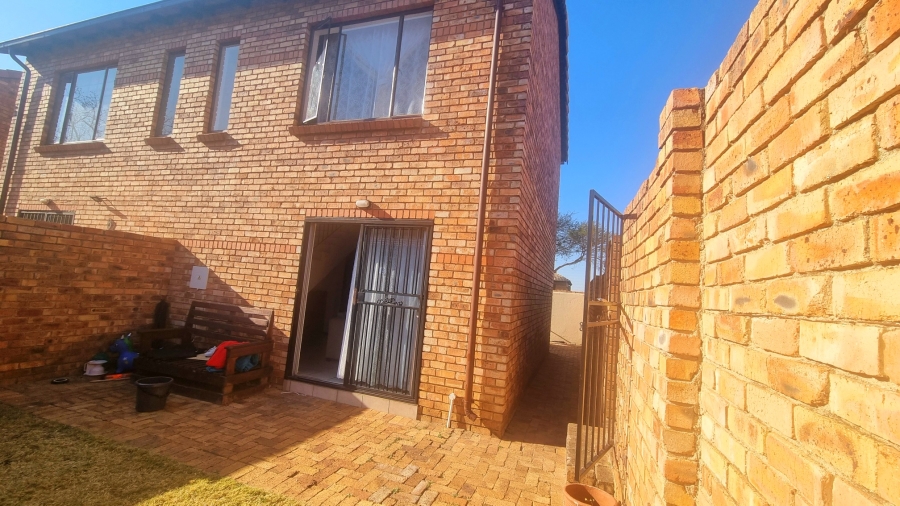 2 Bedroom Property for Sale in Halfway Gardens Gauteng