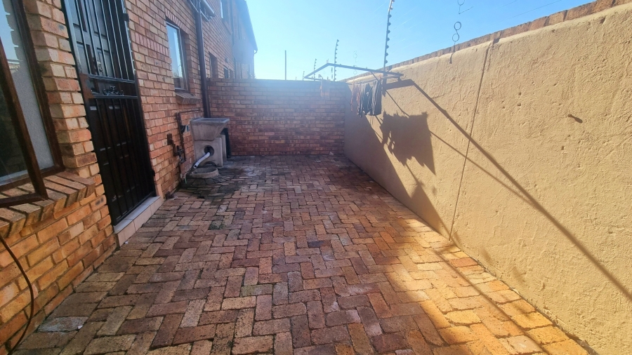 2 Bedroom Property for Sale in Halfway Gardens Gauteng