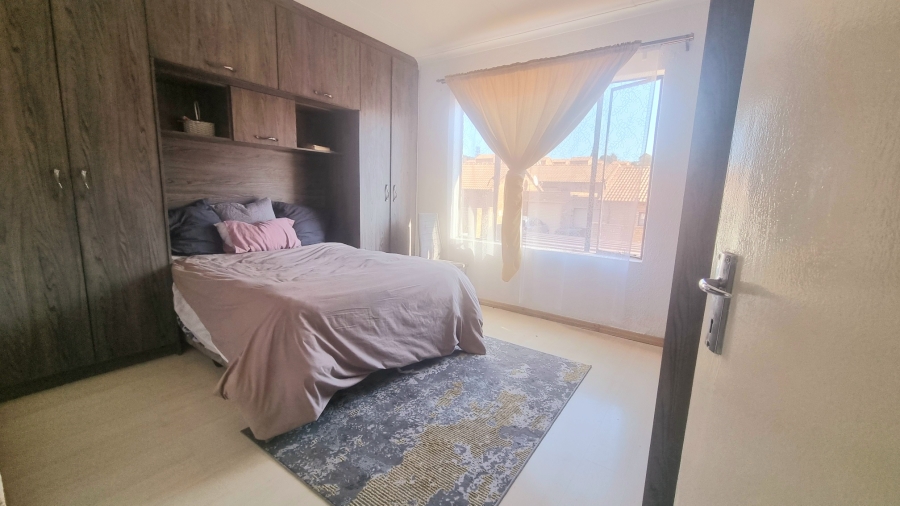 2 Bedroom Property for Sale in Halfway Gardens Gauteng